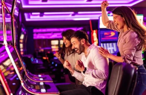 Responsible gaming reminder beside Jungle Delight content on 40 bdt